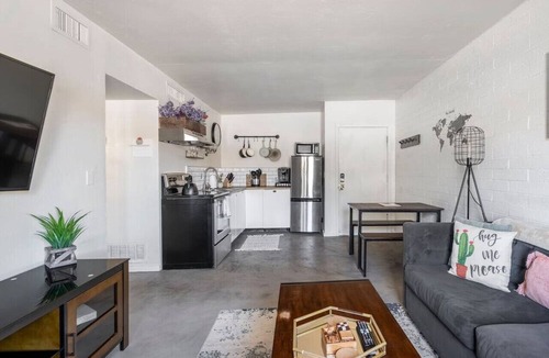 Rincon Heights Apartment | 2BR Comfort | BBQ & Cozy Near UofA