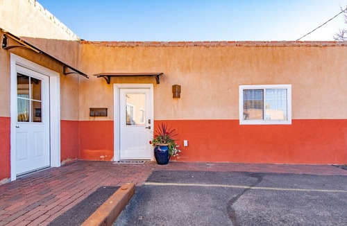 South Capitol Condo | Historic Adobe Casita Downtown - Spacious 465 Sq Ft + Patio