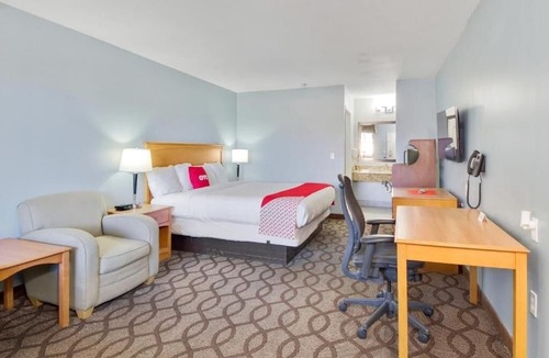 Ingleside Hotel | Prime Location Free Parking Onsite, Pool, Near Port Aransas Nature Preserve