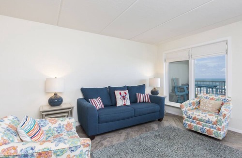 South Padre Island Condo | Beachfront Bliss at Edgewater! Breath-taking Ocean Views, Pool & Hot Tub - Walk to Everything!
