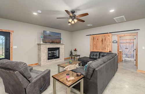 Kingston House | 2Kings 7Queens 2Twins 2Fulls - Pool Table - Near BoatRamp&Beach