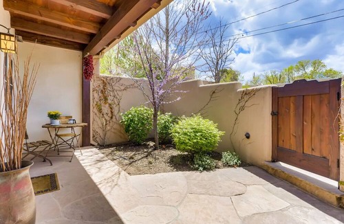 Downtown Santa Fe Condo | Adorable 2 bed 2 bath home in Downtown Santa Fe .Near Downtown Plaza