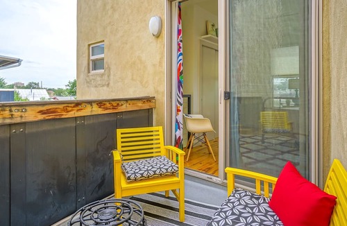 Downtown Albuquerque Condo | Frida Kahlo! 1bd/1.5ba Condo near Old Town/Sawmill. Balcony, Patio!