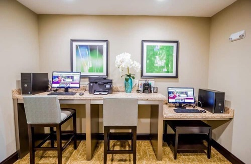 Legacy Park Apartment | Enjoy Free Breakfast, Free Wi-Fi, and an Outdoor Pool