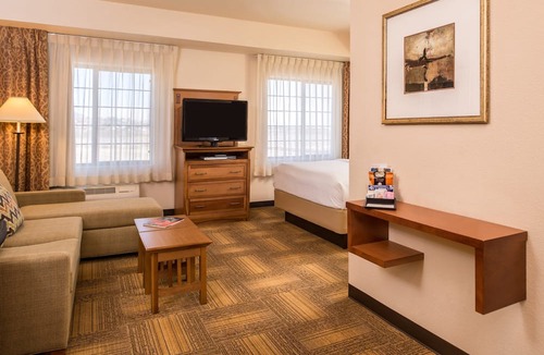 Las Cruces Apartment | Free Breakfast. Hot Tub. Near New Mexico State University! An Outdoor Adventure!