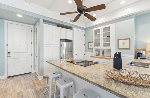 Cinnamon Shore Condo | Beautiful, 3rd-Fl, Pet-Friendly Condo@Cinnamon Shore w/Easy Amenity Access!