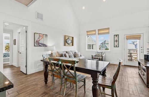 Cinnamon Shore Condo | Luxe 3rd-Fl Corner Condo w/Bird's-Eye View of Cinnamon Shore Town Center!