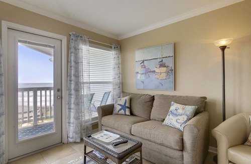 Galveston Condo | Gulf View Beach Condo- Popular Location- steps to the beach (2318)