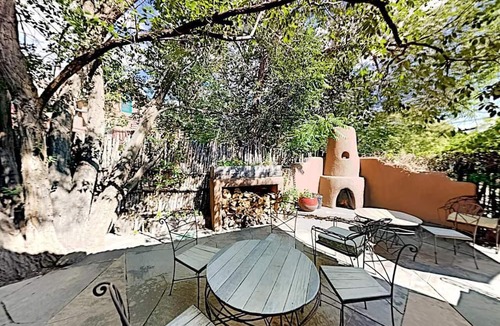 Downtown Santa Fe Hotel | Antigua Inn-Private Historic East Side property steps from the Plaza.