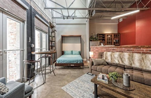 Brazos Apartment | Green Door Lofts-Urban Cowboy - Silos/Downtown