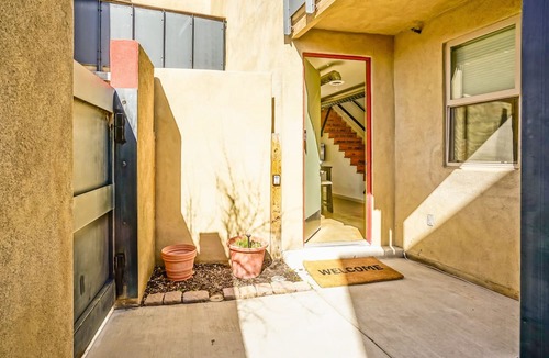 Downtown Albuquerque Condo | #2-Mount Condo · Urban! Art! 1bd1ba Condo near Old Town/Sawmill