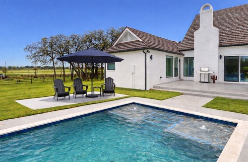 Bryan House | Luxury Living with Private Pool & Movie Theater