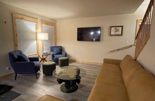 Garfield Cabin | New 4BR 4BA Mountain Lodge Sleeps 9 Just 3 Miles from Monarch Pass Ski Area!