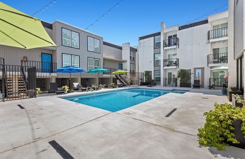 Dallas Apartment | Central Dallas Stay- Med District Gem minutes from Oak Lawn & D-Town Dallas