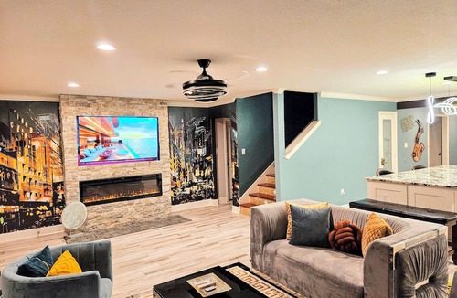 Rosenberg House | Modern 4 BR Home with Spacious Game Room in Rosenberg Prime Location