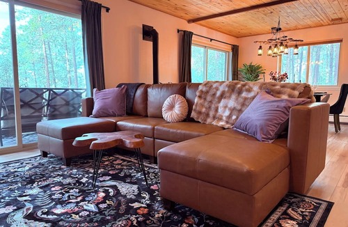 Forest Lakes House | Enchanting Cabin with AC + Hot Tub near Durango - Sleeps 12