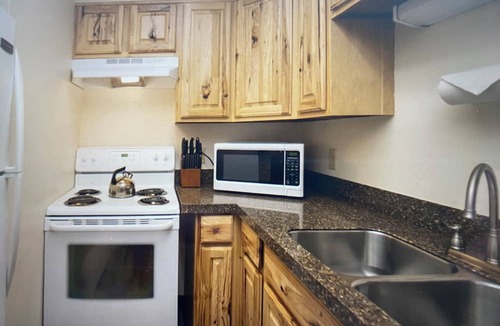 Pagosa Springs Resort | Relax 1-bedroom resort has Fireplace charming Pagosa Springs, fireplace 12/23/26