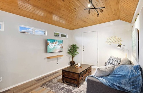 Albuquerque Apartment | Casita-Abeja North Valley