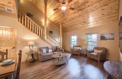 Gruene Apartment | OM A6A8 Gruene Road Hideaway at Old Mills Resort