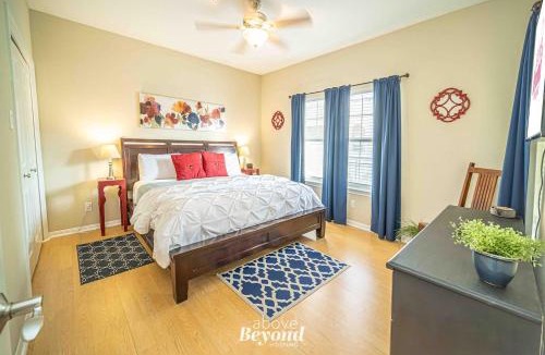 Highland Lake Estates Apartment | Lakeview & Pool View on an Island with Sauna & Spa