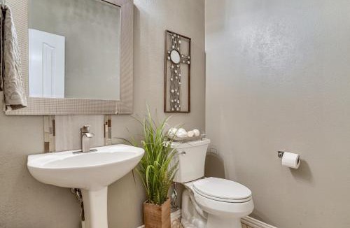 Bedford House | Private Outdoor Oasis! Luxe Bedford Getaway w/Gym