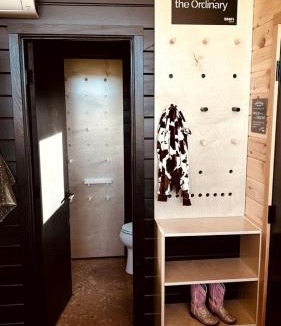 Pagosa Springs House | Cozy Rustic Cabin with Stargazing Windows & Hot Tub near Ranchlands, Pagosa Springs, Colorado
