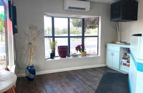 Rio Vista Hotel | Best Budget Inn San Marcos, TX