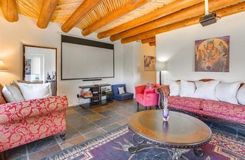 Canoncito Apartment | Artsy & Spacious Retreat w/Sauna in Santa Fe!