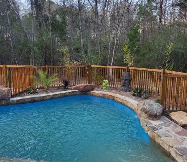 Plantersville Villa | Waterfront Getaway near Houston - Fishing