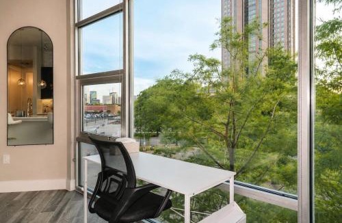 Cityplace Apartment | Uptown Luxe Stay Dallas Skyline View Balcony