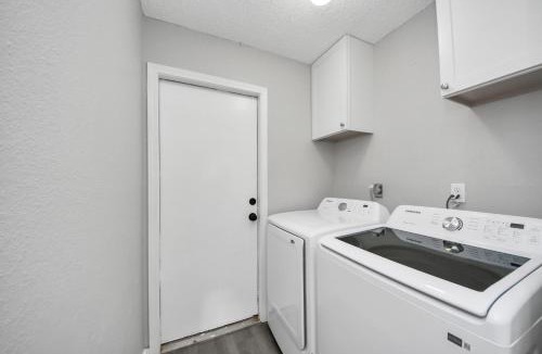 Pecan Grove House | Cozy 3-bedroom bungalow in Richmond, TX