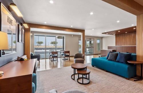 Biggs Field Hotel | Everhome Suites El Paso Airport near Fort Bliss by Choice Hotels