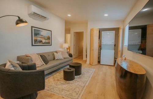South Broadway Apartment | Sage Suite at ArnoTriplex! Private Hot Tub-Close to Downtown-Pet Friendly-No Pet Fee!
