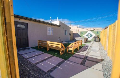South Broadway Apartment | Sage Suite at ArnoTriplex! Private Hot Tub-Close to Downtown-Pet Friendly-No Pet Fee!