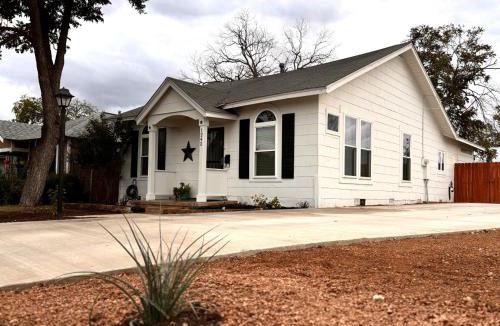 Northwest Los Angeles Heights House | The River City Haven- Cozy, Spacious Home Near Downtown