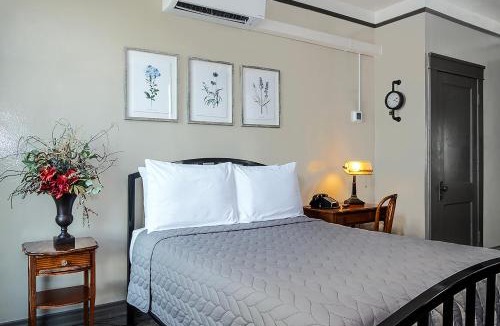 Downtown El Paso Hotel | Gardner Hotel & Hostel