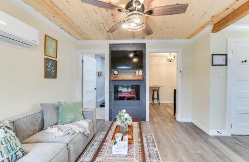 East Riverside Apartment | 2 Mi to Dtwn: Chic Waco Studio w/Fire Pit!