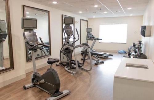 Temple Hotel | Holiday Inn Express Hotel & Suites Temple-Medical Center Area by IHG