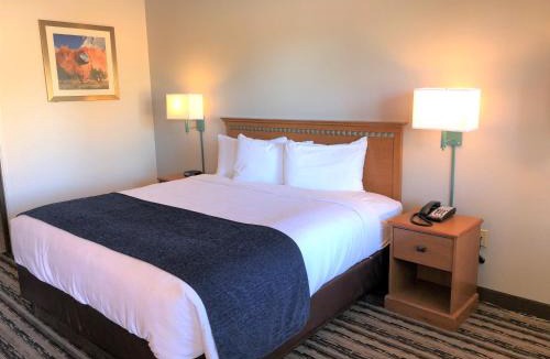 St. Michaels Hotel | NavajoLand Inn