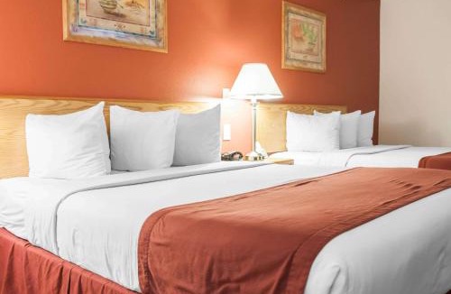 West Old Town Cabin | Econo Lodge Albuquerque Old Town