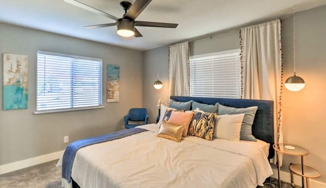 Luxury Home by Six Flags, AT&T & Rangers Stadium