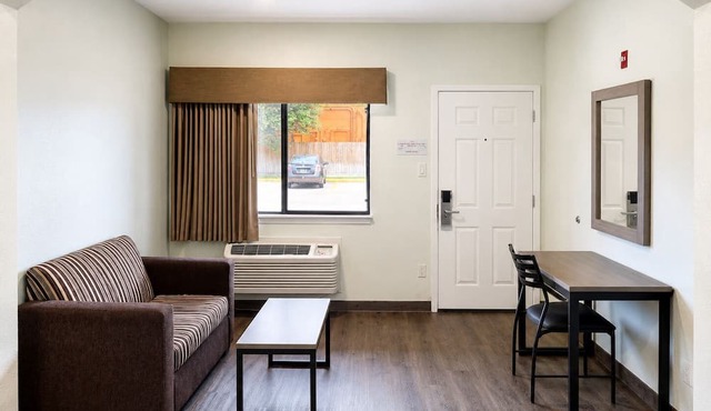 GARDEN SUITES