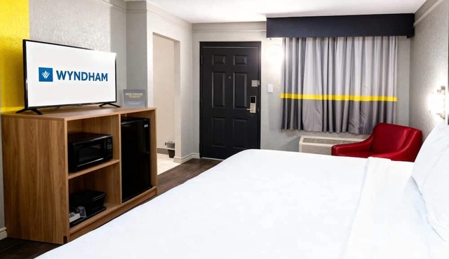 Super 8 By Wyndham Nacogdoches Near University