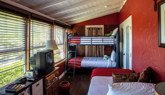 Hill Country Retreat 2 Bedroom 2 Bath