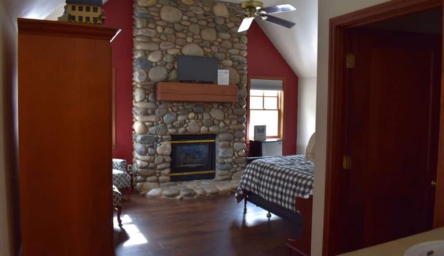 Apple Orchard Inn
