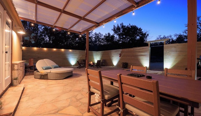 Romantic Luxury Retreat-hot/cold pool & sauna