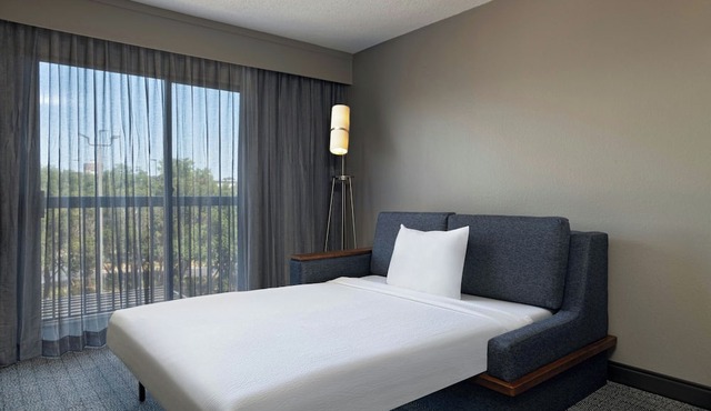 Courtyard by Marriott Austin The Domain Area