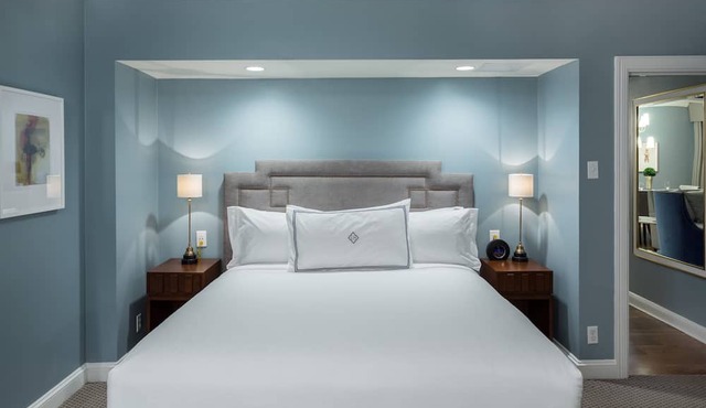 The Lancaster Hotel