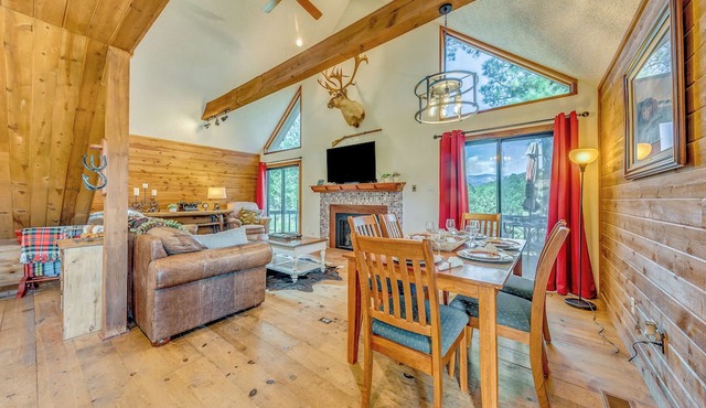 Ruidoso Cabin w/Deck + Views: 4 Mi to Winter Park