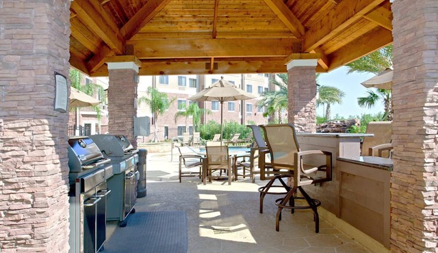 2 Bedrooms | Free Breakfast + Outdoor Pool in Webster